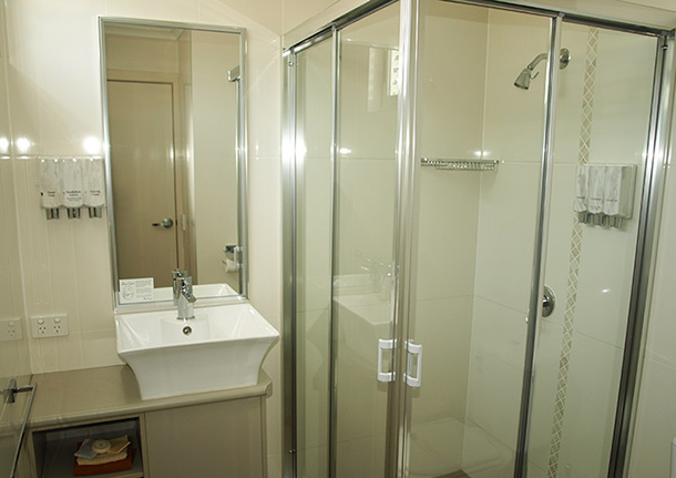 Smart Stayzzz Inns - Executive Bathroom